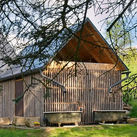 山林小屋 Chribska